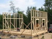 Літній дачний будиночок будинку