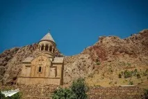 Монастир Нораванк Вірменія - один із найкрасивіших монастир
