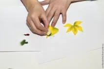 Осінні листочки з фоамірану дріт