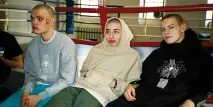 божеволіє