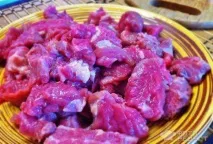Рецепт Яловичина тушкована, з овочами заправлена лечо лечо