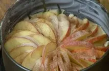 Шарлотка з яблуками від Юлії Висоцької ніжний борошняний десерт ніжний
