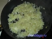 Спагетті з куркою та оливками куркою