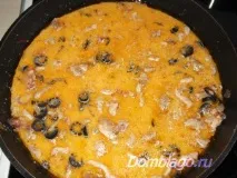 Спагетті з куркою та оливками спагетті