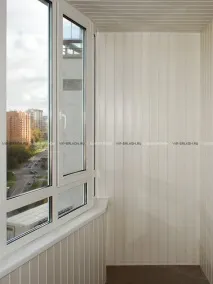 балконів