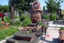 Вази на могилу - від руб. могилу