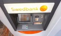 Обурена читачка чому в банкоматах Swedbank не можна знімати 5-єврові купюри Про запас обурена