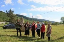 У Родниковому відзначили «День сусідів» по-сімейному, з млинцями та частівками - Інформер день