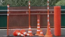 Аварійна огорожа призначення, різновиди, матеріали, переваги та недоліки аварійна