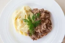 Бефстроганів з яловичини рецепт з фото, класичний та інші варіанти страви яловичини