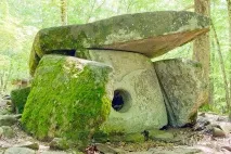 склепів