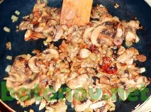 Куряча грудка фарширована грибами та рисом рисом