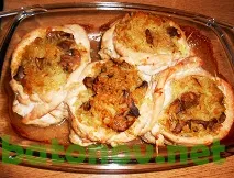 Куряча грудка фарширована грибами та рисом грудка