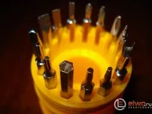 ВІДВЕРТКА ІЗ ЗМІННИМИ НАСАДКАМИ змінними