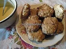 Біточки з фаршу по-кишинівськи біточки