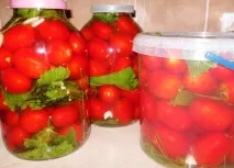 Помідори квашені банки