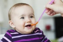 Dezvoltarebebe la 8 luni abilitati bebelusi, jocuri si sfaturi nutritionale