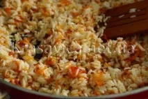 Розсипчастий рис зі стручковою квасолею стручковою