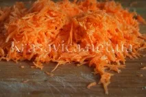 Розсипчастий рис зі стручковою квасолею квасолею