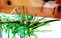 Різдвяні вінки з мішури з дзвіночками, куль і конячка куль