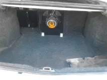 Сабвуфер у спинку сидіння (free air) мене