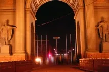 Найстрашніші привиди Петербурга (9 фото), Осі світу фото