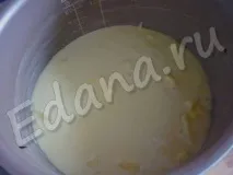 Шарлотка з яблуками в мультиварці - Philips яблуками