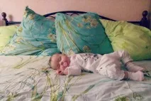 Скільки має спати дитина в 3 місяці на грудному або штучному вигодовуванні спати