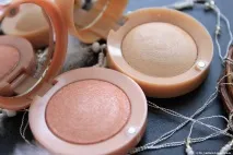 Такі різні тіні Bourjois Intense #03 та Ombre a Paupieris #08 тіні