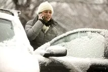 Догляд за акумулятором взимку поради щодо експлуатації та зберігання акумулятором