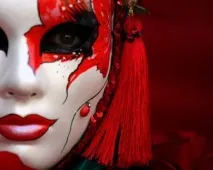 Венеціанська маска своїми руками ідея для хобі та подарунку маска