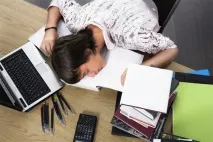 Хронічний недосип - як жити з нарколепсією хронічний