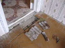 Циклювання дерев’яних підлог покритих фарбою з чудовим результатом дерев