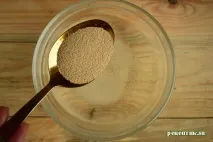 Швидкі рогалики з дріжджового тіста. тіста