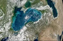 Чорне море стало бірюзовим. море