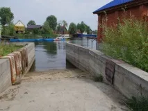 головний