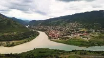 Грузія зі смаком хванчкари та кіндзмараулі грузія