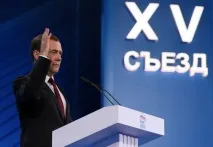 Як аксельбанти на мундирі, що обіцяють партії у передвиборнихпрограмах мундирі