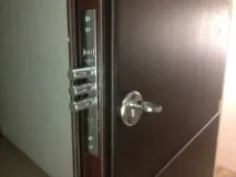 Як поміняти замок на металевих вхідних дверях вхідних
