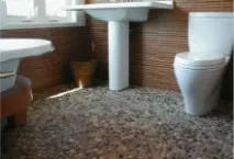 Як самостійно укласти галькову підлогу у ванній кімнаті укласти
