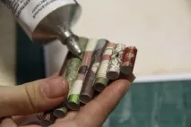 Як зробити оформлення новорічних листівок своїми руками своїми