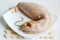 Домашня ковбаса з курчати з перловою крупою курчати