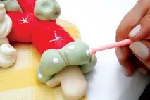 Ліплення з мастики Діда Мороза можна