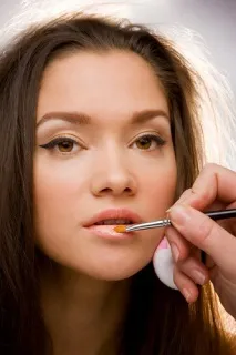 MAKE-UP – ідеальні губи ідеальні