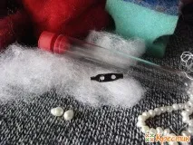 Майстер-клас з сухого валяння з вовни для початківців брошка-сердечко, Хрестик брошка-сердечко