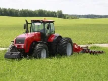 Незамінна річ у сільському господарстві огляд сучасних тракторів незамінна