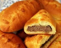 Пиріжки з м’ясом в духовці покроковий рецепт з фото, як спекти з дріжджового тіста, смажені пиріжки ясом