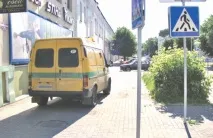 Чому інкасатори порушують ПДР чому