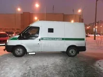Чому інкасатори порушують ПДР порушують