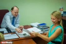 Претендентки на клятву Гіппократа «шпильок»-медиків протестували у дитячій лікарні протестували
